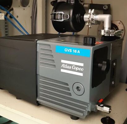 ความดันสูงสุด 0.5mbar ปั๊มแอร์ GVS16A ปั๊มแอกุ๊มที่ให้ปั๊มน้ําขั้นต่ํา 15mbar สําหรับงานถอนและซ่อมแซมระบบเย็น