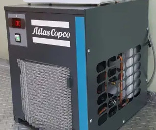 อากาศสะอาดเพื่อการผลิตที่ปลอดภัย Atlas Cool F6 เครื่องแห้งอากาศกด
